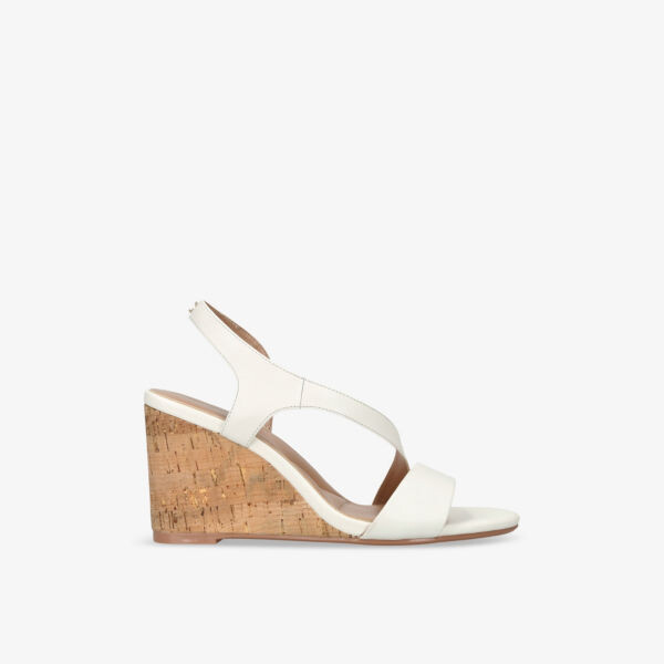 

Кожаные босоножки на танкетке symmetry с заклепками c Carvela, белый