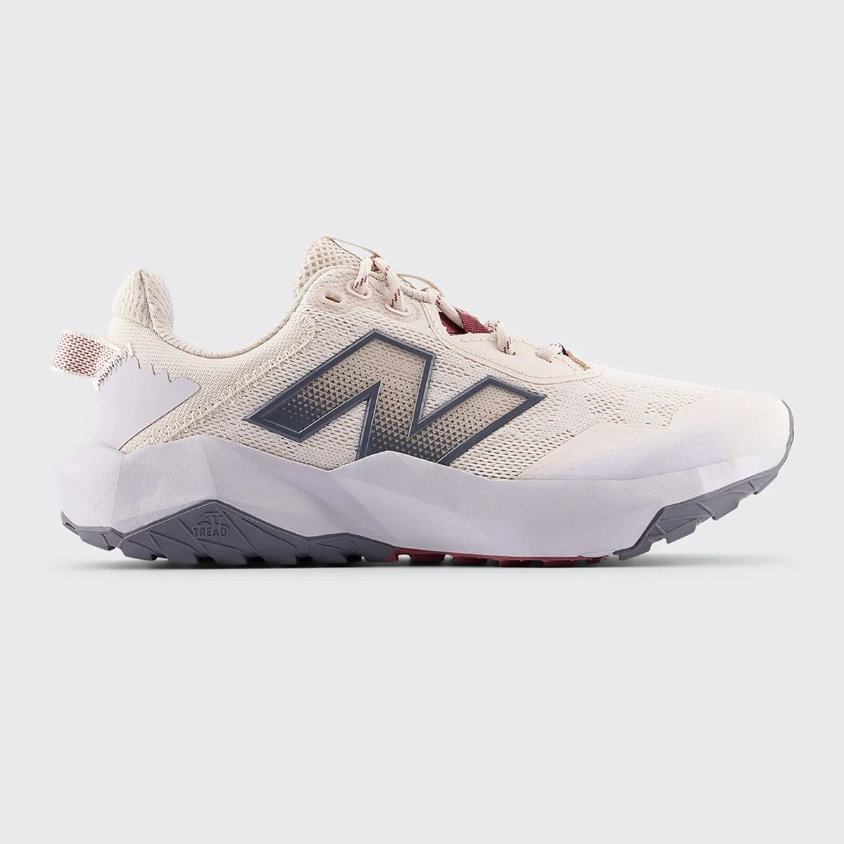 Женские кроссовки для трейл-раннинга DYNASOFT Nitrel v6 New Balance, белый
