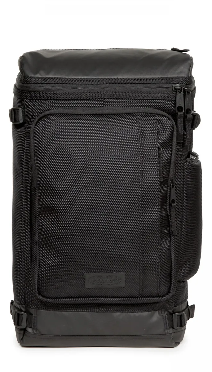 

Рюкзак для отдыха Eastpak "Tecum Top", изготовлен из переработанного материала (Global Recycled Standard), цвет Cnnct Coat