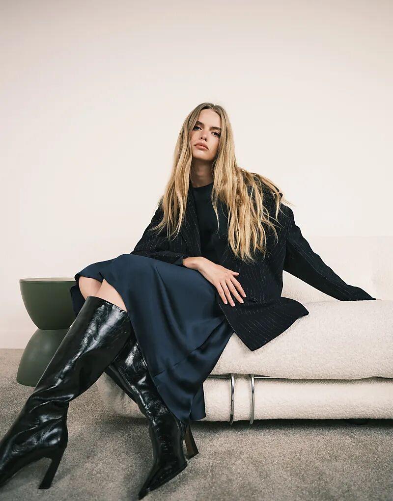 

Пиджак в тонкую полоску из шерстяной смеси ASOS DESIGN темно-синего цвета