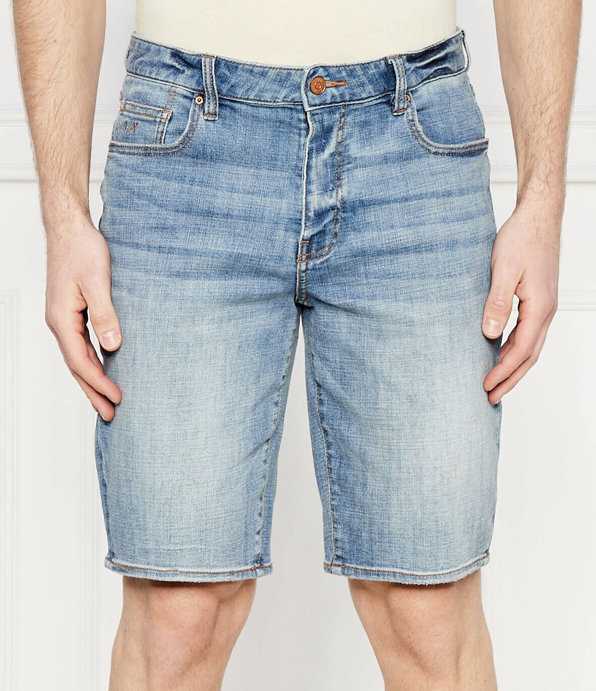 

Джинсовые шорты Armani Exchange BERMUDA Regular Fit, синий