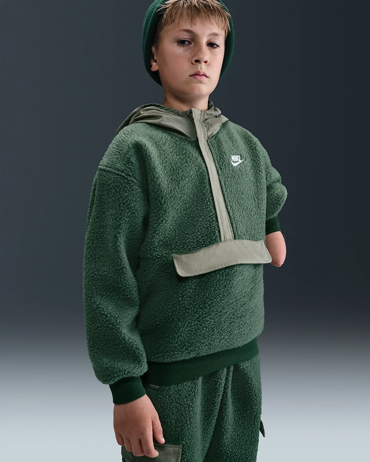 Детская свободная худи Nike Sportswear Club Fleece на молнии 1/4, Fir/Light Army/White — фото 3
