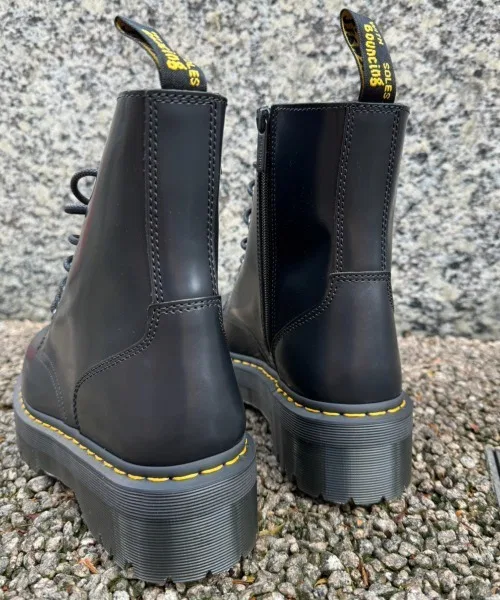 Ботинки Dr.Martens JADON 8-отверстия на толстой подошве, чёрные — фото 4