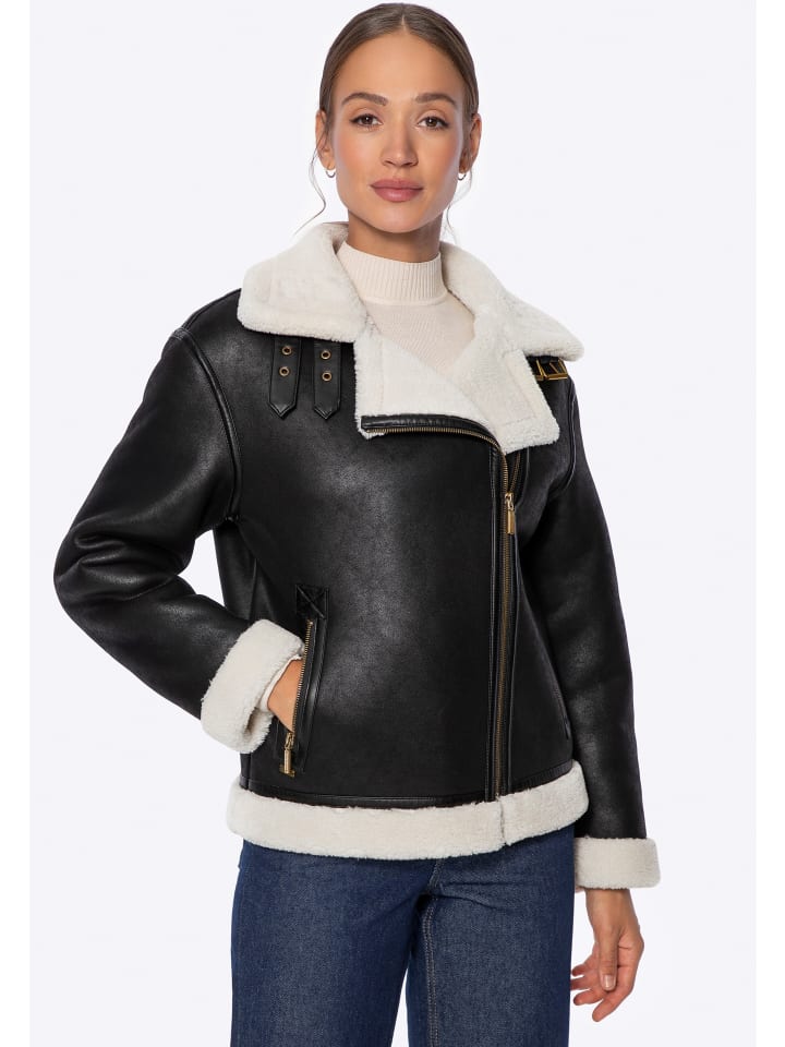 

Женская куртка свободного кроя из искусственной замши черного цвета Wittchen