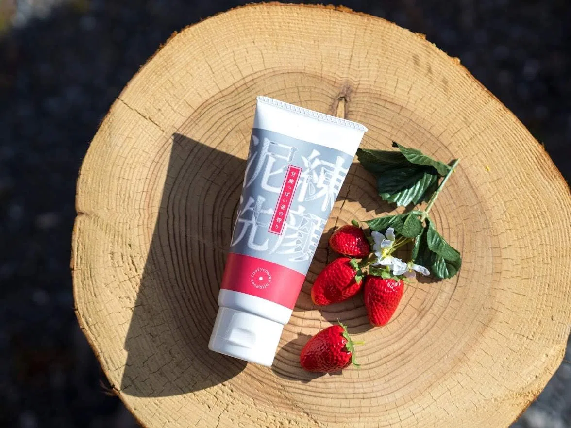 Пенка для умывания Nirene Cleansing — Грязевая -пенка для лица с клубничным ароматом, 120 г — фото 2