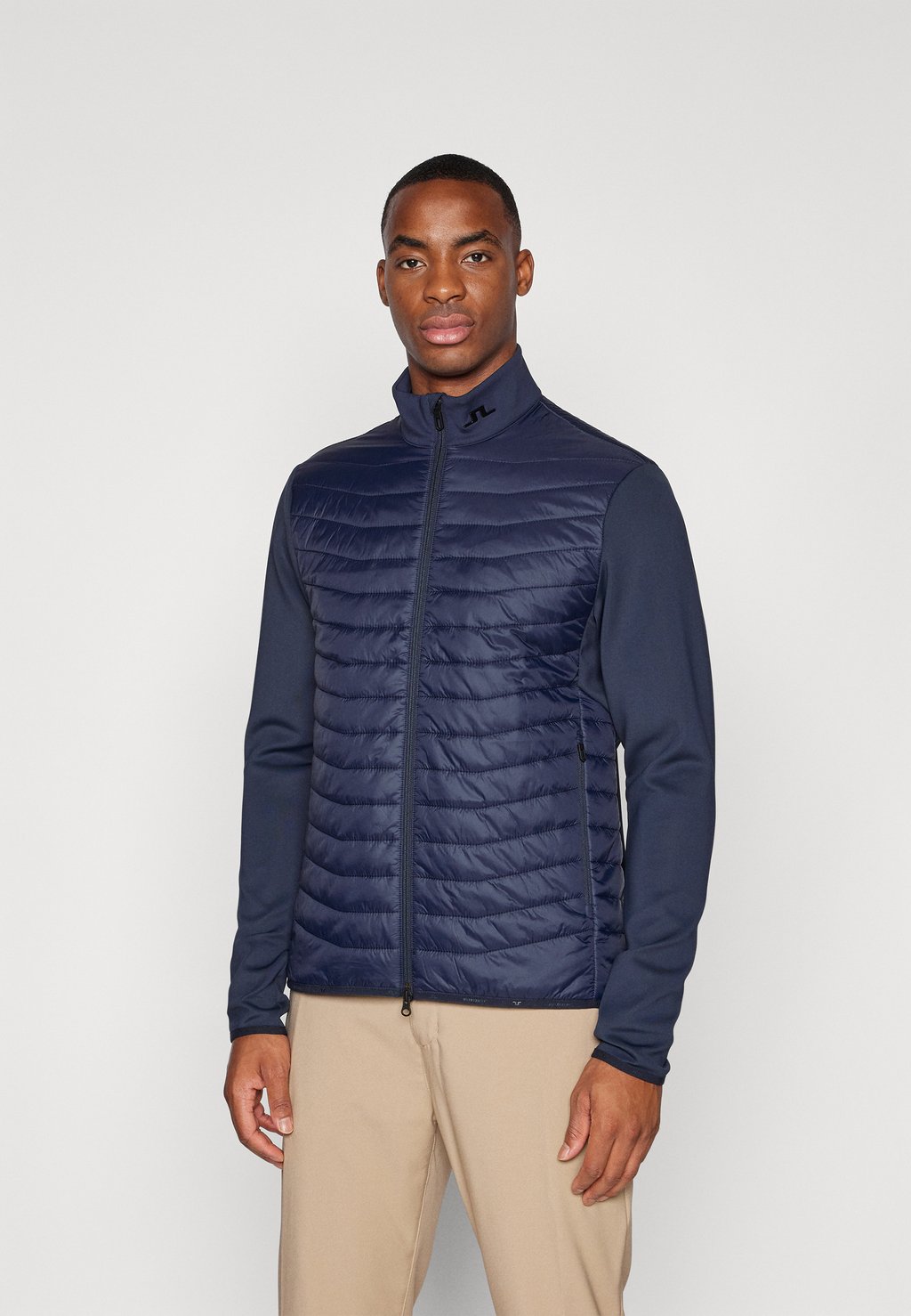 

Куртка для активного отдыха HOLDEN HYBRID JACKET J.LINDEBERG Sports, темно-синий