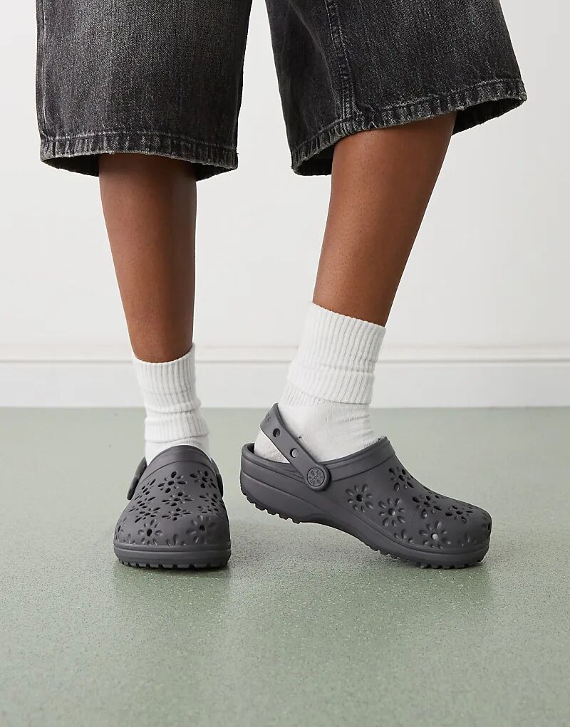 Классические сабо Crocs с цветочным вырезом, темно-синего цвета