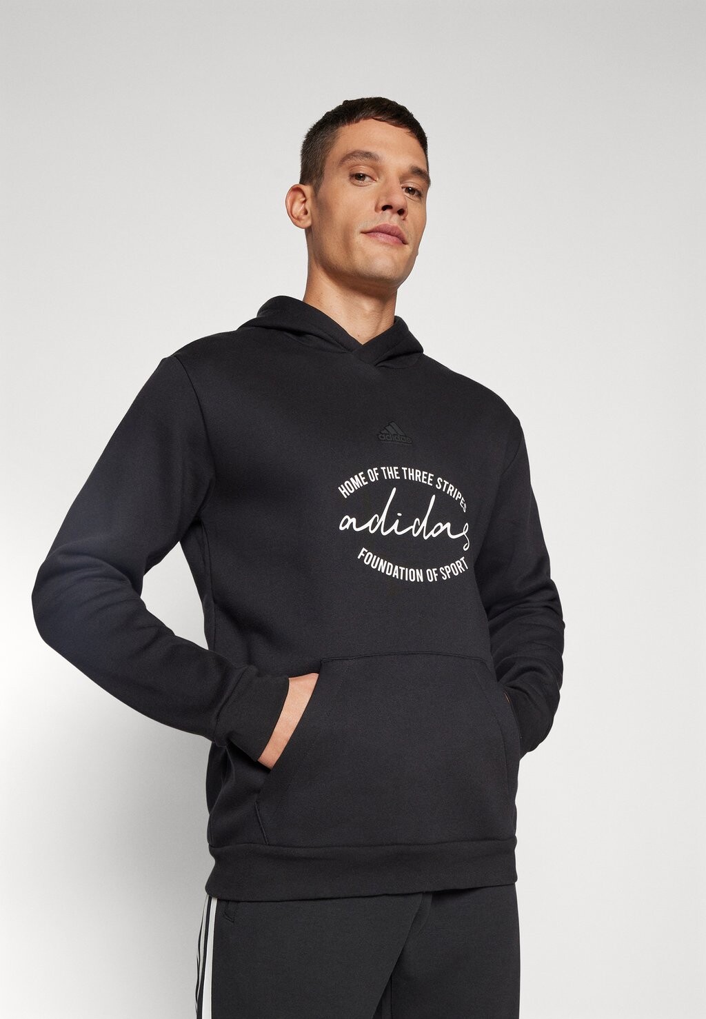 

Толстовка с капюшоном BRAND LOVE HOODIE adidas Sportswear, черный