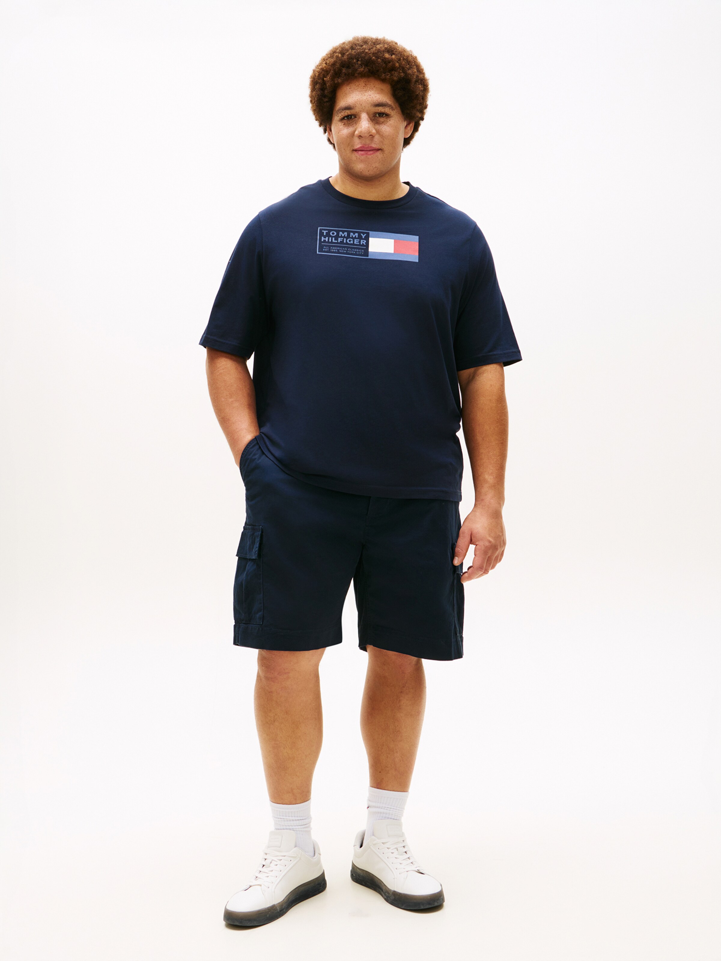Tommy Hilfiger Big & Tall Футболка 'BRAND LOVE' в цвете Navy, Light Blue — фото 4