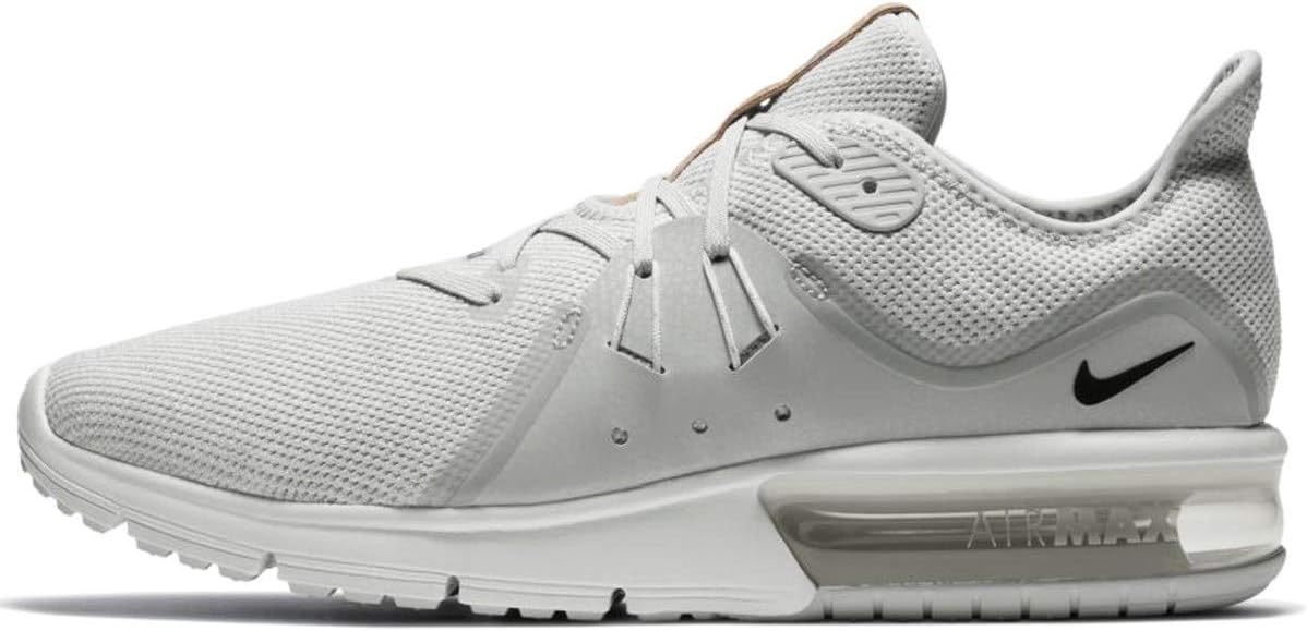 

Кроссовки Nike, серый