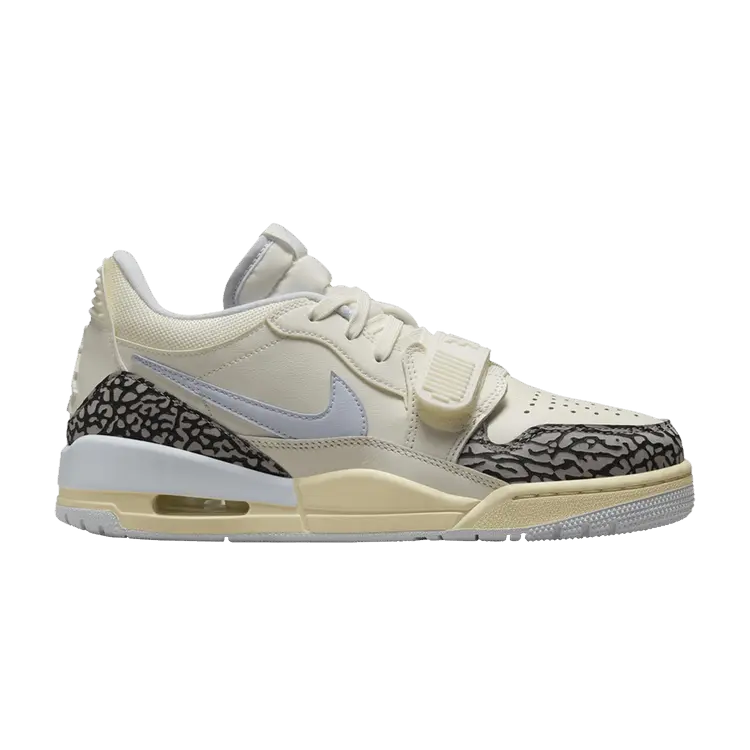 

Кроссовки Air Jordan Wmns Jordan Legacy 312 Low Sail Football Grey, кремовый