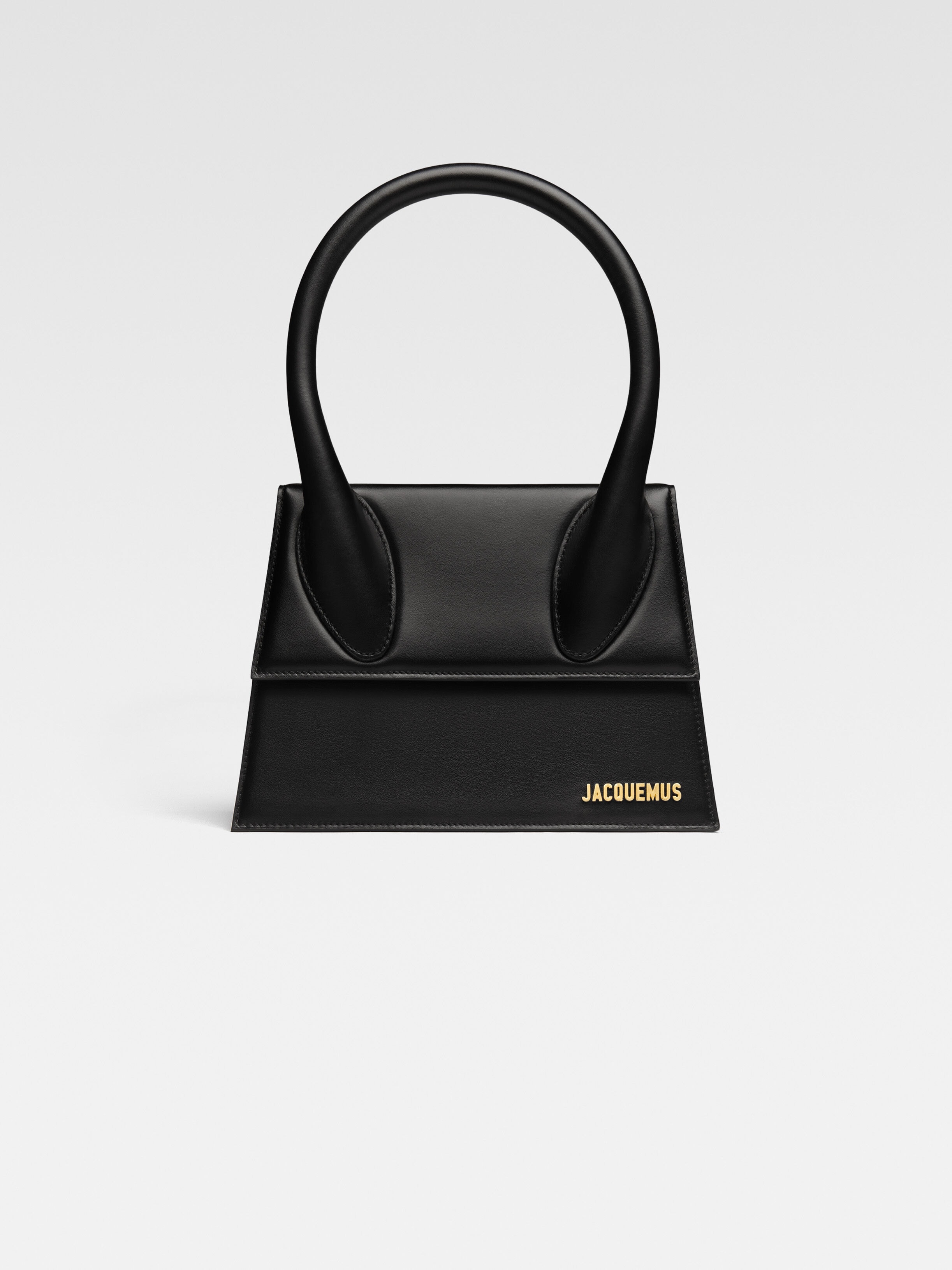 

Большая кожаная сумка JACQUEMUS The large Chiquito, черный