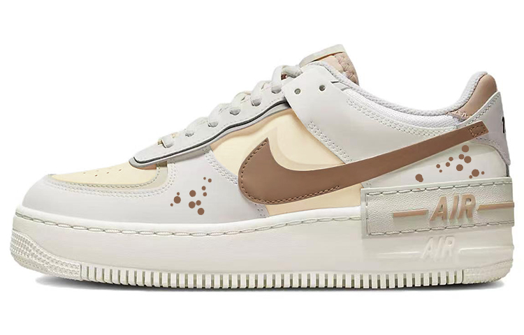 

Женские кроссовки для скейтбординга Nike Air Force 1, White