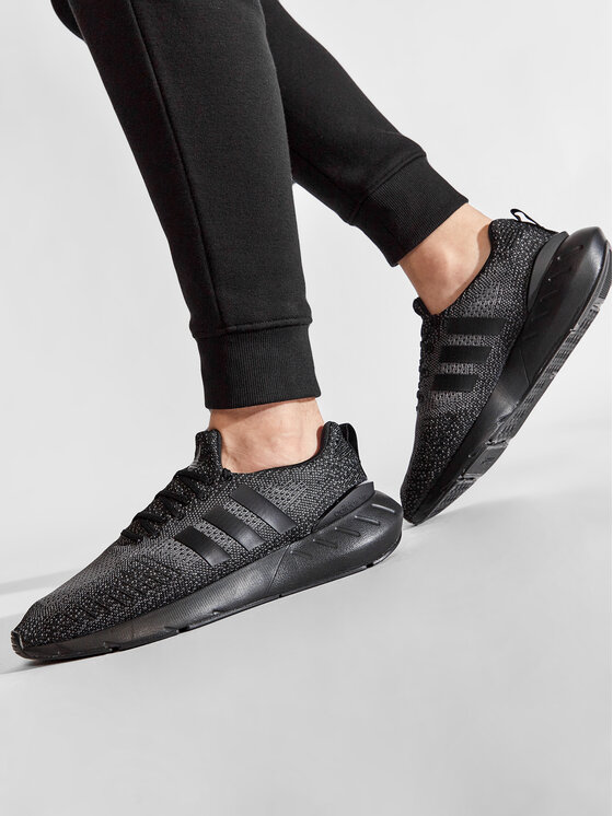Кроссовки Swift Run 22 GZ3500 Adidas, серый — фото 2