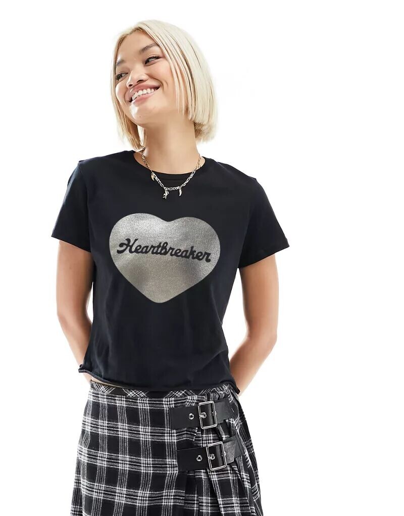 

Черная укороченная футболка с принтом из фольги ASOS