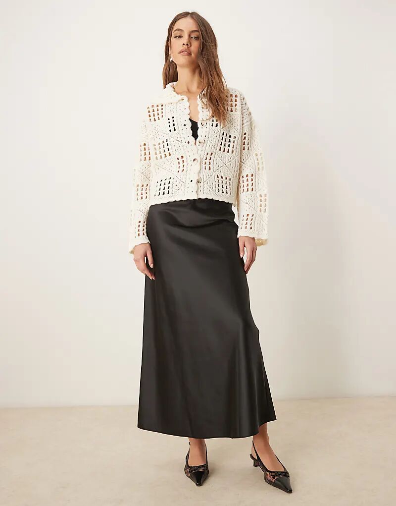 

Атласная макси-юбка черного цвета Miss Selfridge