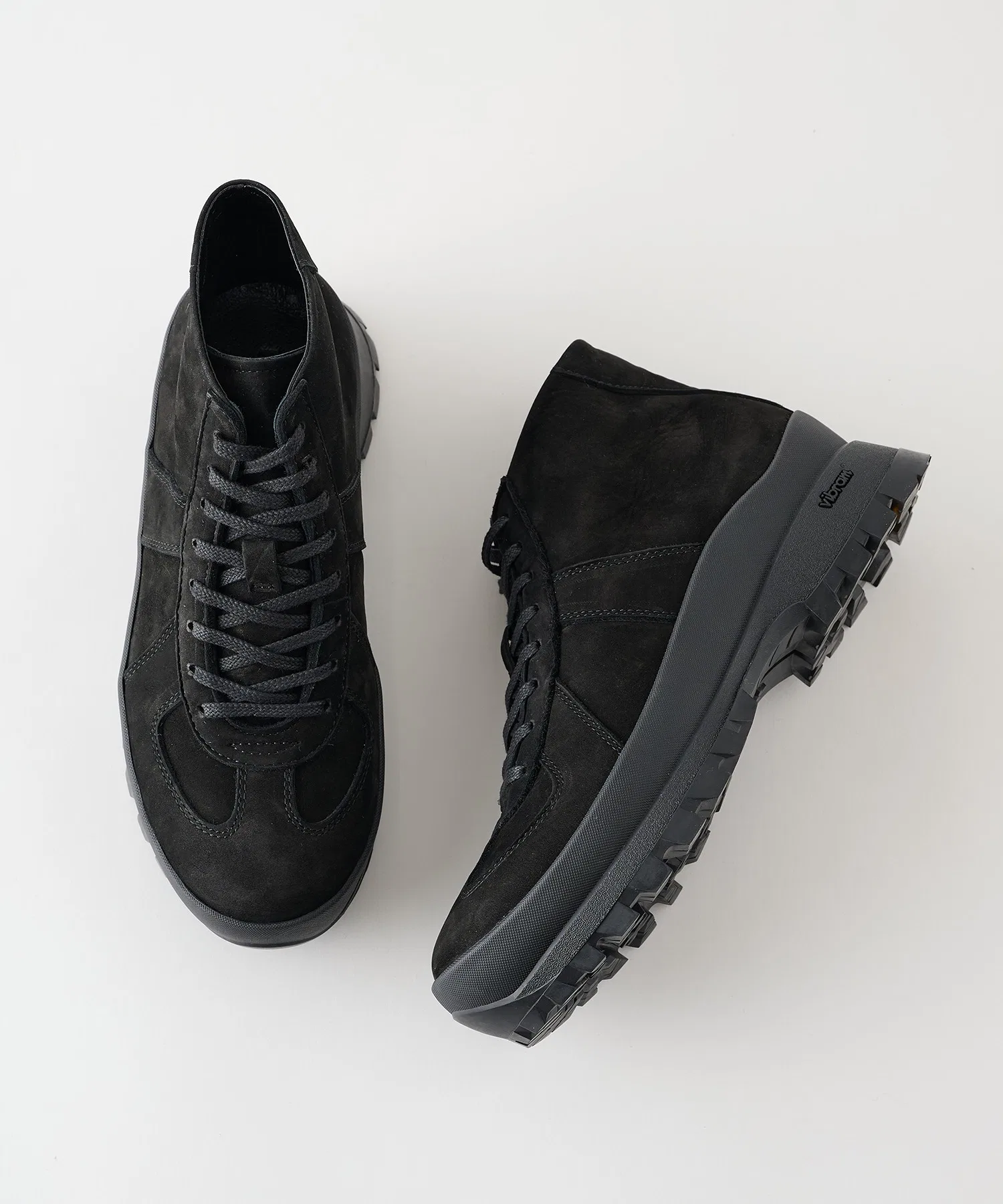 Унисекс высокие кеды из замши PADRONE HIGH CUT GERMAN TRAINER чёрные