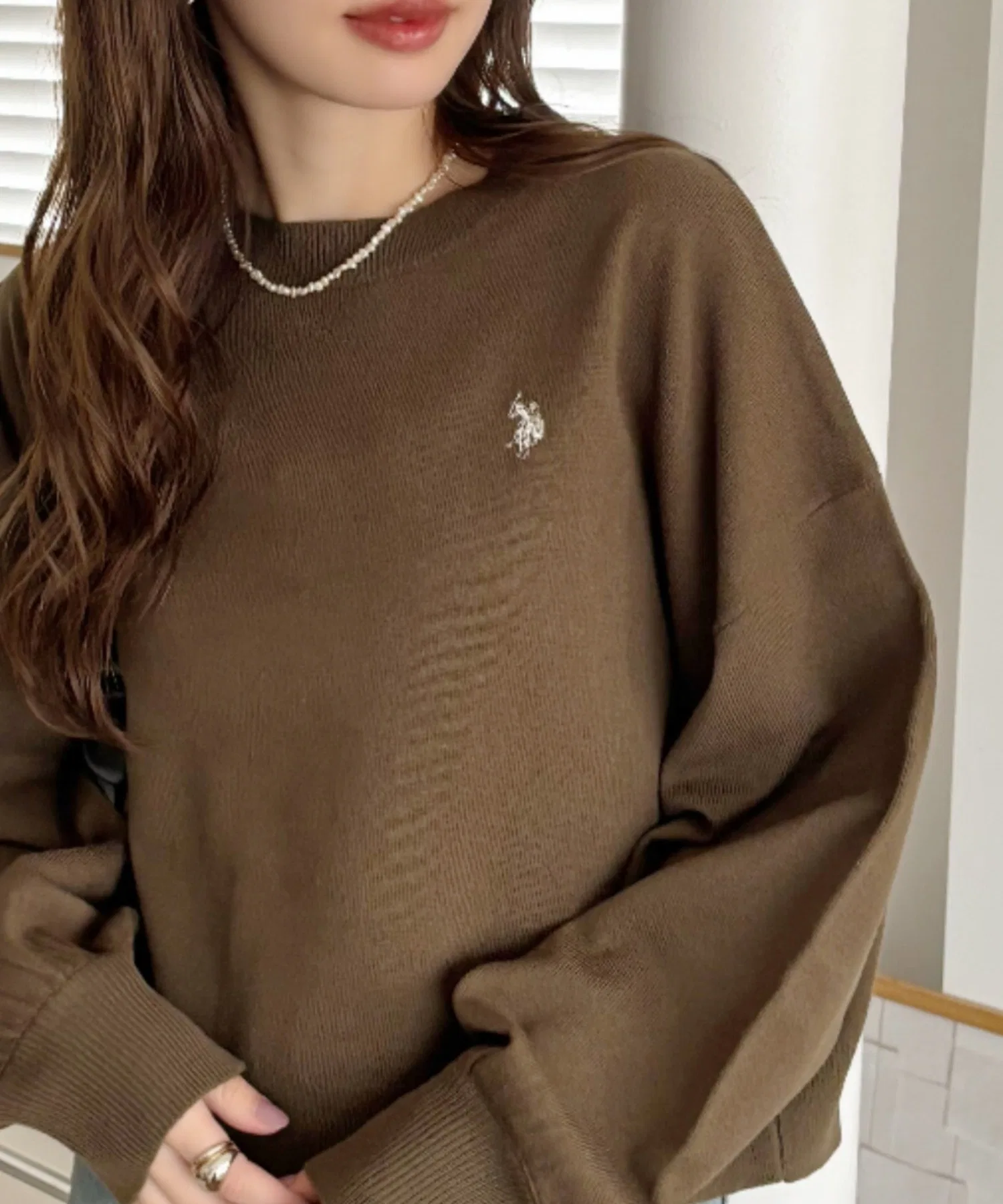 【Ада. Эксклюзивно для US POLO ASSN】Укороченный базовый трикотажный свитер с объемными рукавами