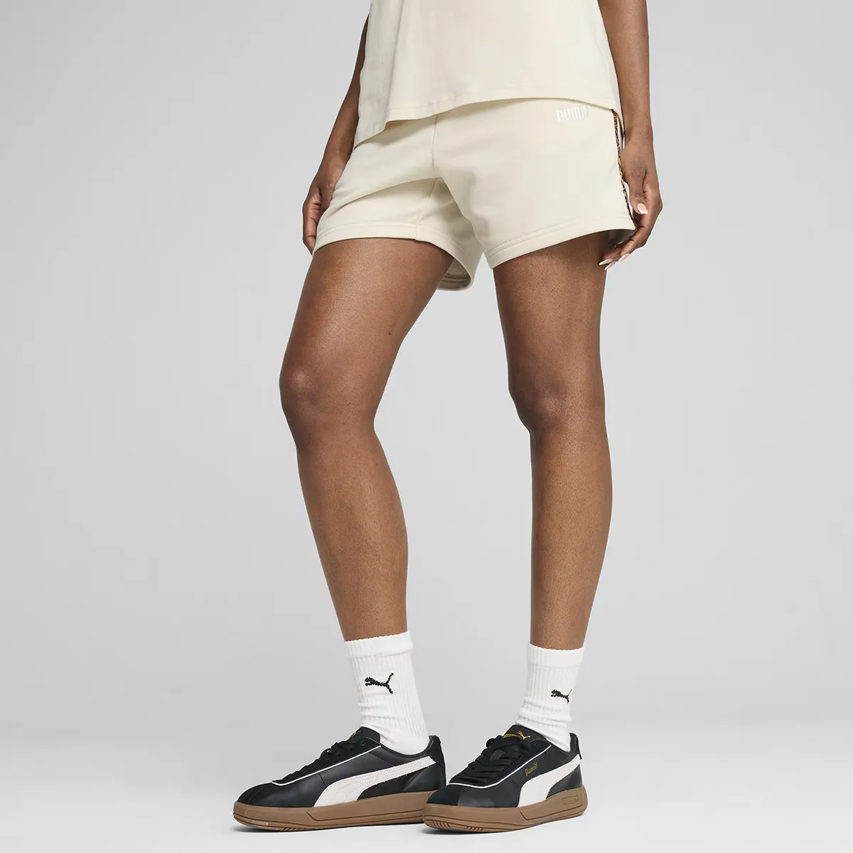 

Женские шорты Puma ESS GRAPHIC ANIMAL 5" TR, белый
