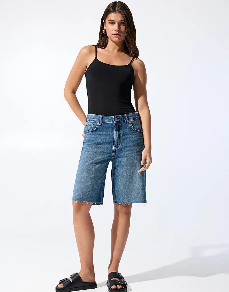 

Топ из полиамида Pull&Bear с тонкими бретелями черного цвета