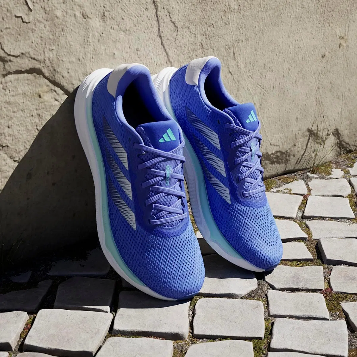 Мужские беговые кроссовки Adidas Supernova Stride M темно-синего цвета — фото 3