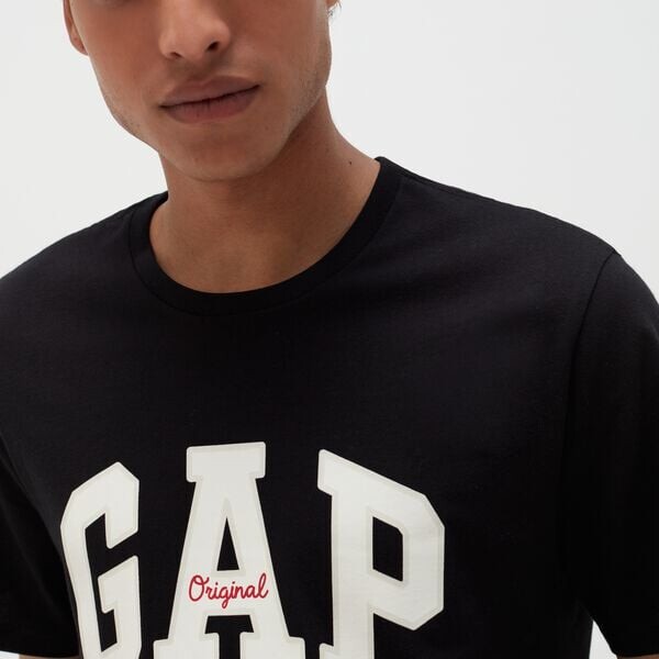 

Футболка с круглым вырезом и логотипом Gap, черный