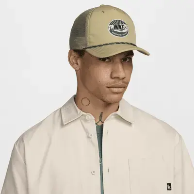 

Бейсболка Nike Rise Structured Curved Bill Cap, цвет Neutral Olive/Neutral Olive/Light Bone