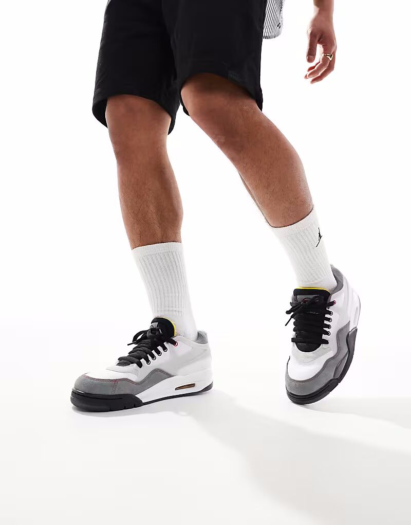 

Кроссовки Jordan Air 4 RM серого цвета