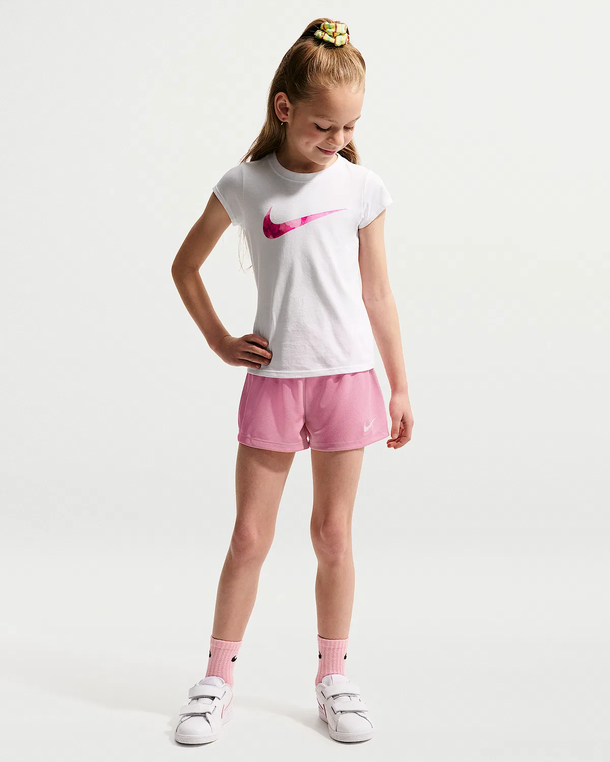 Детский комплект из 2 предметов: шорты из сетки Nike Move With Nature, Medium Soft Pink