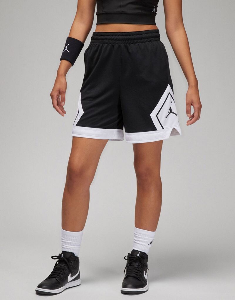 

Черно-белые шорты с бриллиантами Jordan Sport