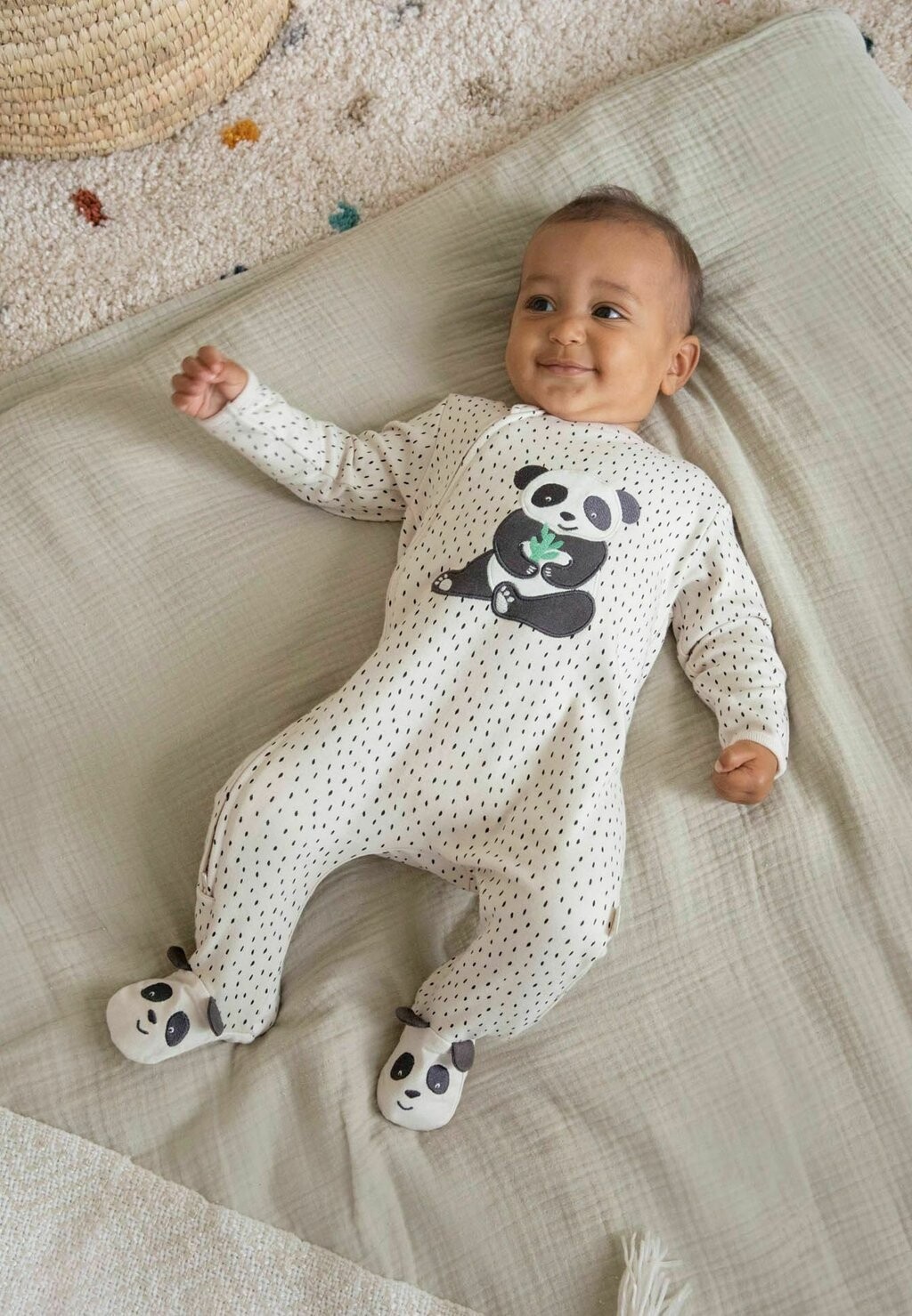 

Комбинезон PANDA APPLIQUÉ ZIP JoJo Maman Bébé, цвет stone