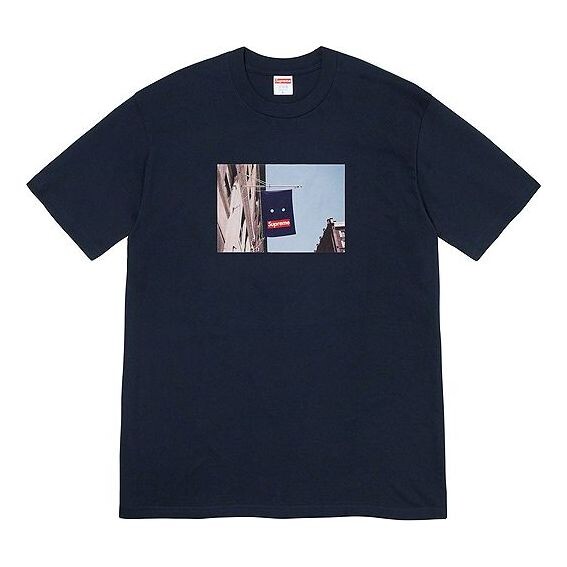 

Футболка fw19 week 1 banner tee short sleeve navy blue Supreme, синий
