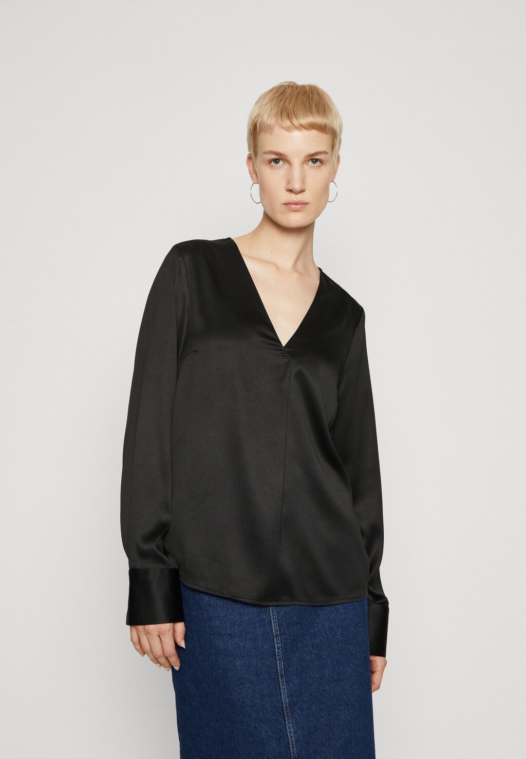 

Блузка PCSILJA V NECK PIECES Tall, черный