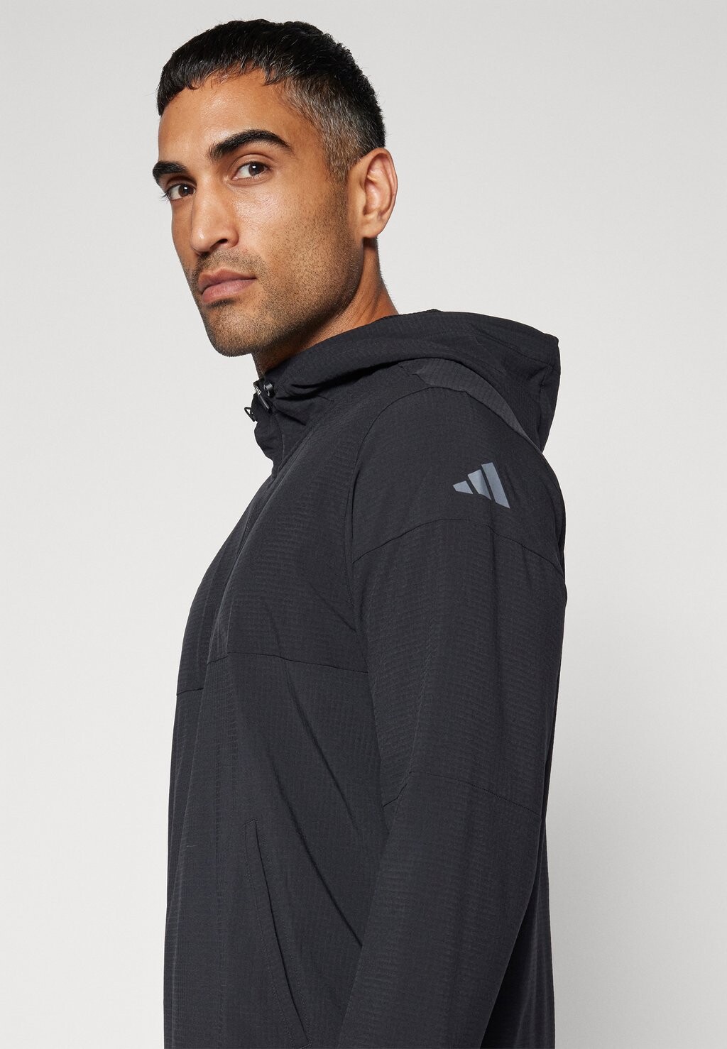 

Уличная куртка MENS ULTIMATE365 CLUB ANORAK adidas, черный