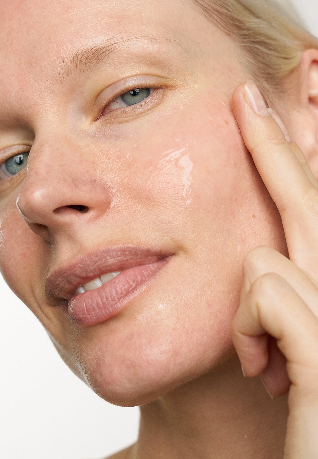 

Крем для лица MOISTURE SURGE 100H AUTO-REPLENISHING HYDRATOR JUMBO Clinique