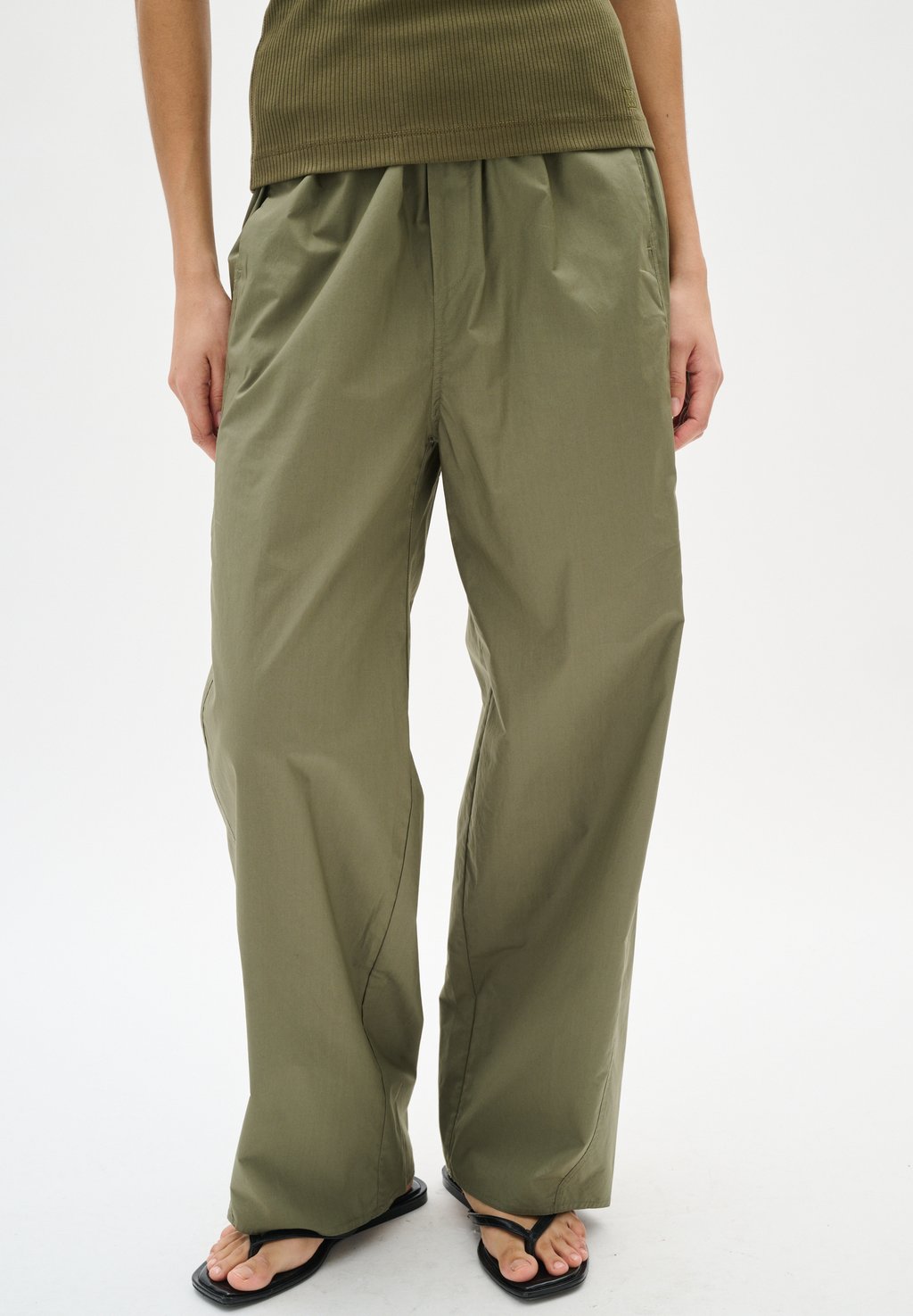 

Брюки InWear, оливковый
