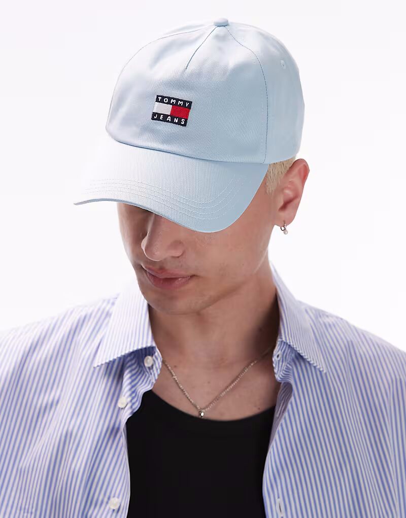 

Кепка Tommy Jeans Core Flag светло-синего цвета