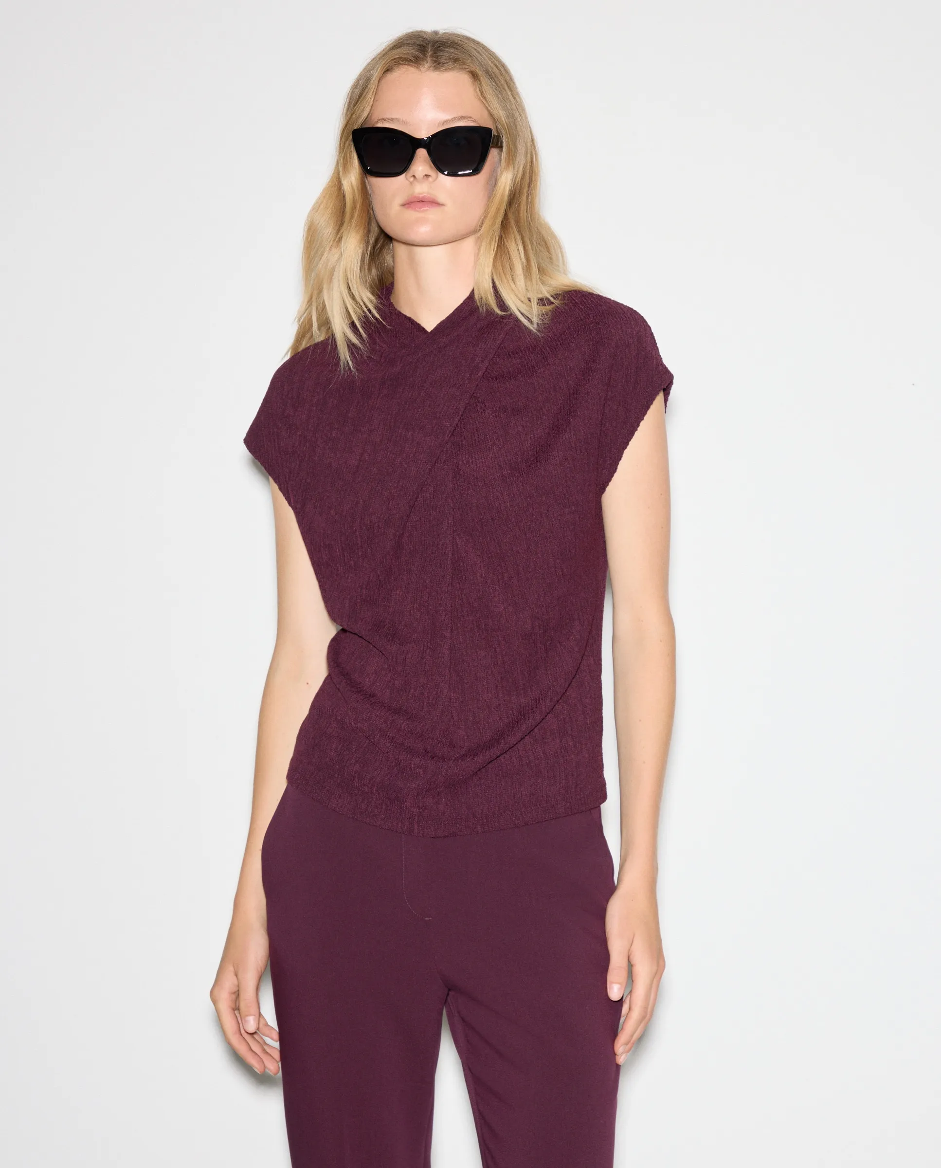 

Женская однотонная футболка с длинным рукавом Woman El Corte Inglés, бордовый