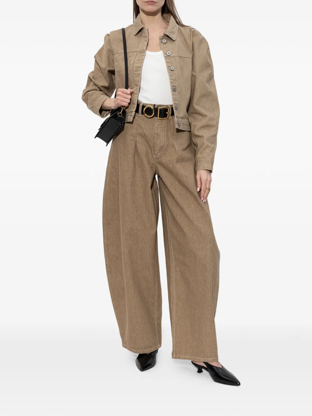Джинсы из денима свободного кроя с плиссировкой Jacquemus, коричневый — фото 2