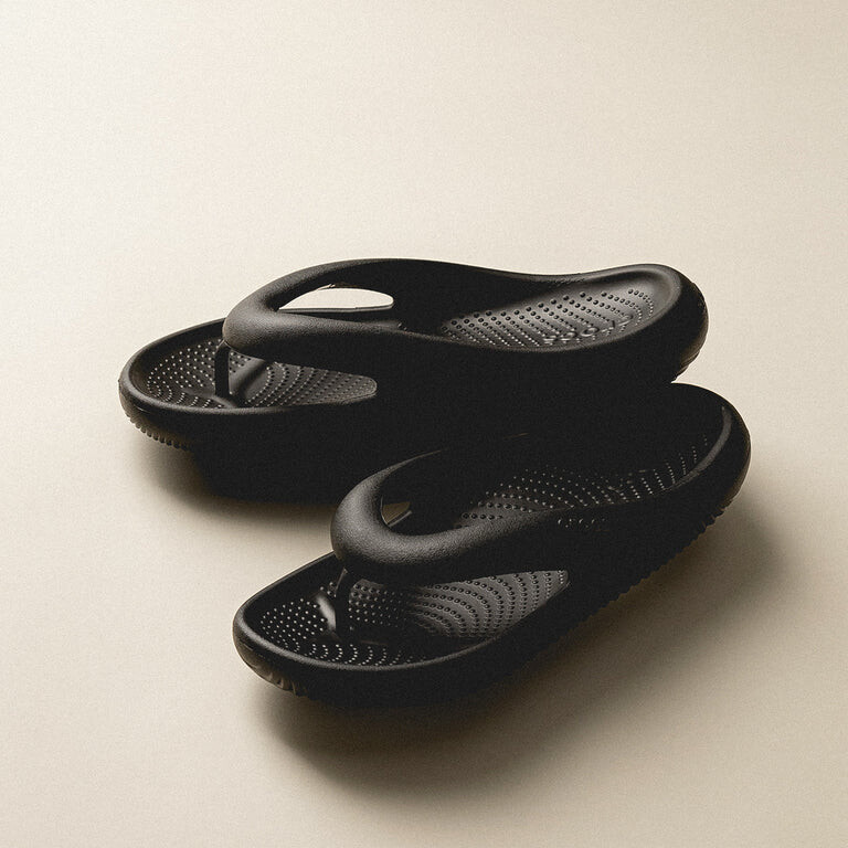 

Сандалии Mellow Flip Crocs, черный