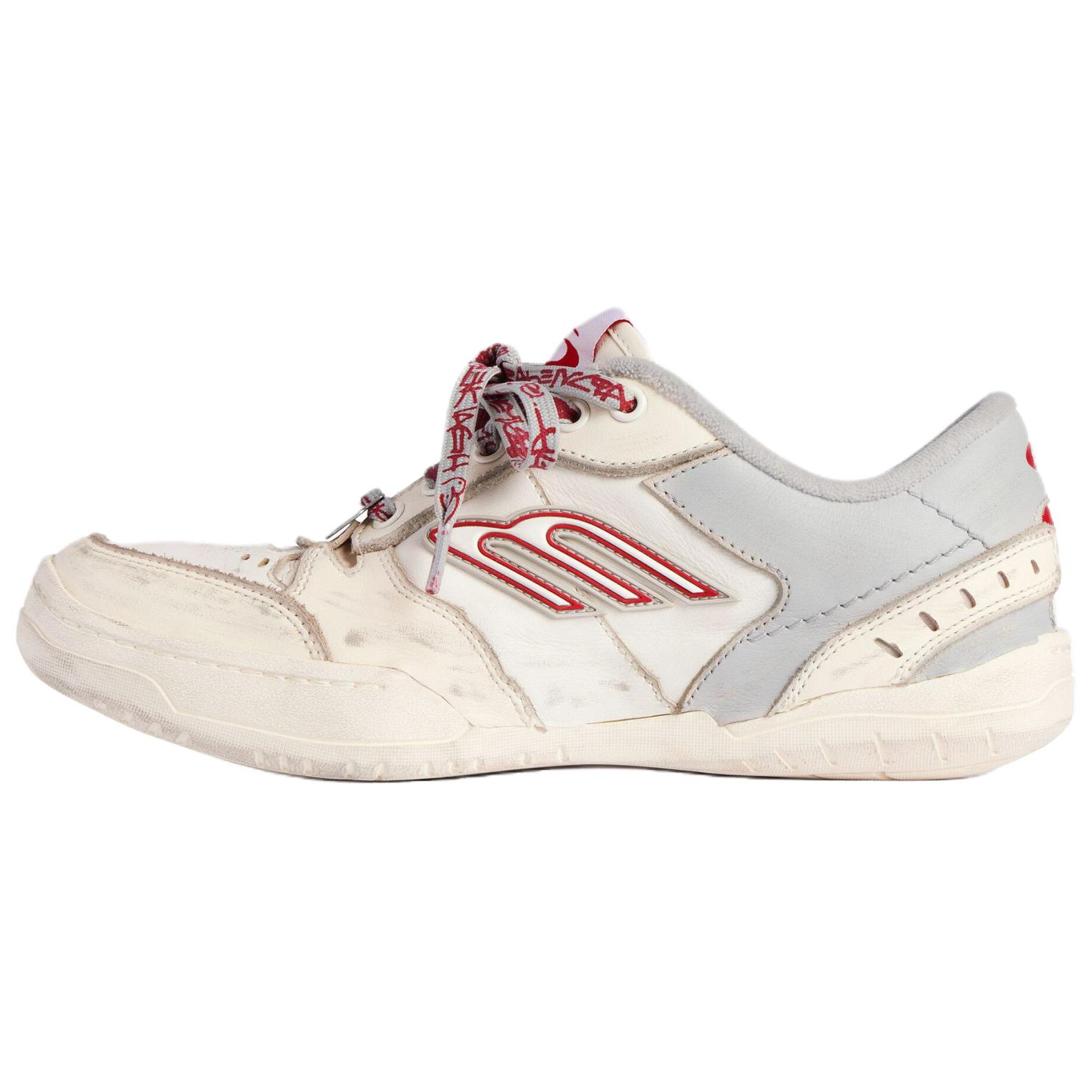 Balenciaga Hamptons Worn Out Cow Leather Low top Casual Shoes Women's Ecru — фото 4