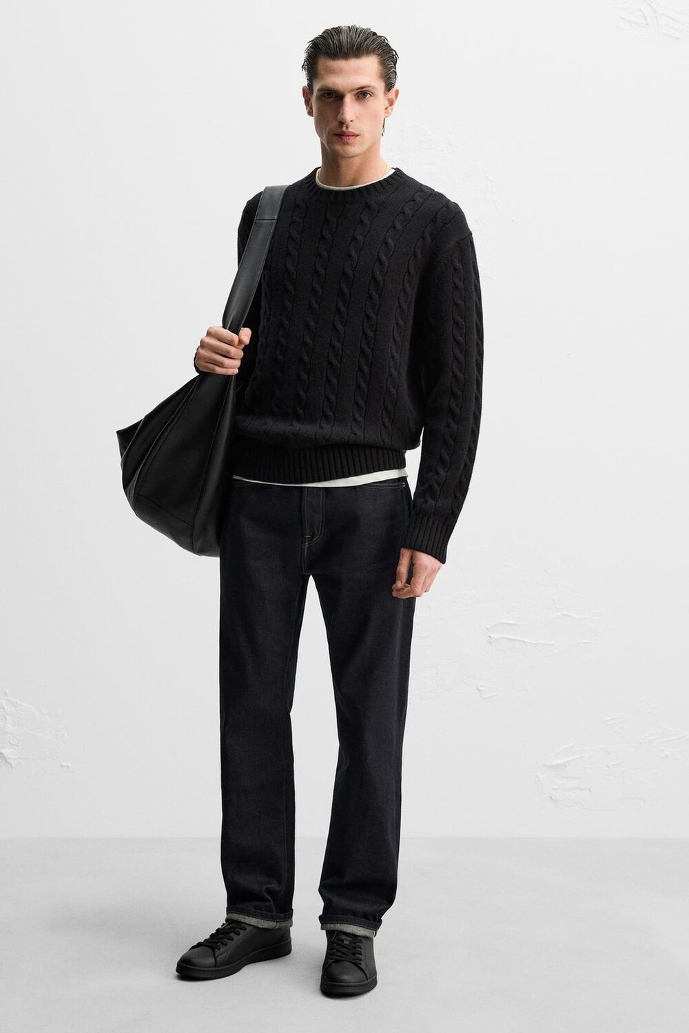 

Кожаные кроссовки ZARA, черный