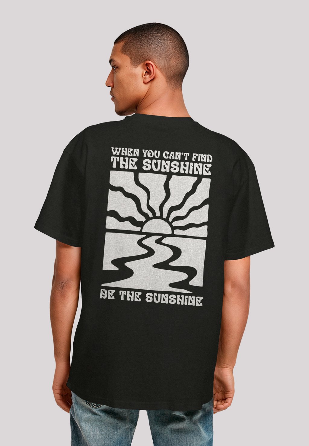 

Футболка с принтом BE THE SUNSHINE F4NT4STIC, черный