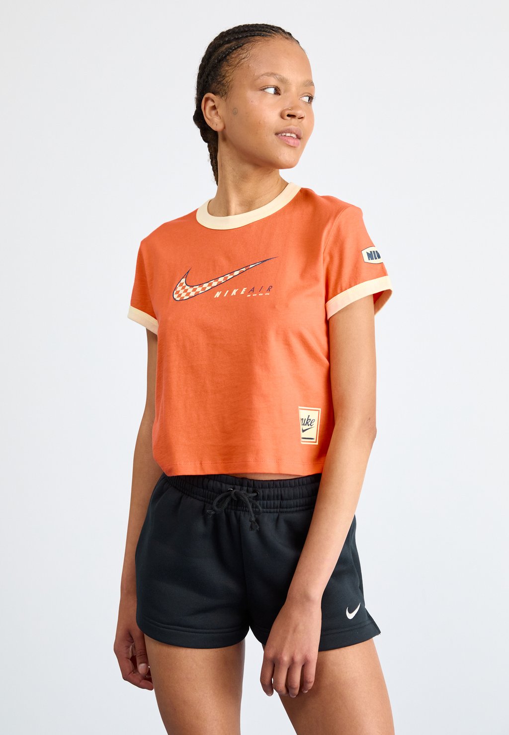 

Футболка с принтом CLUB TEE MOTO Nike Sportswear, оранжевый