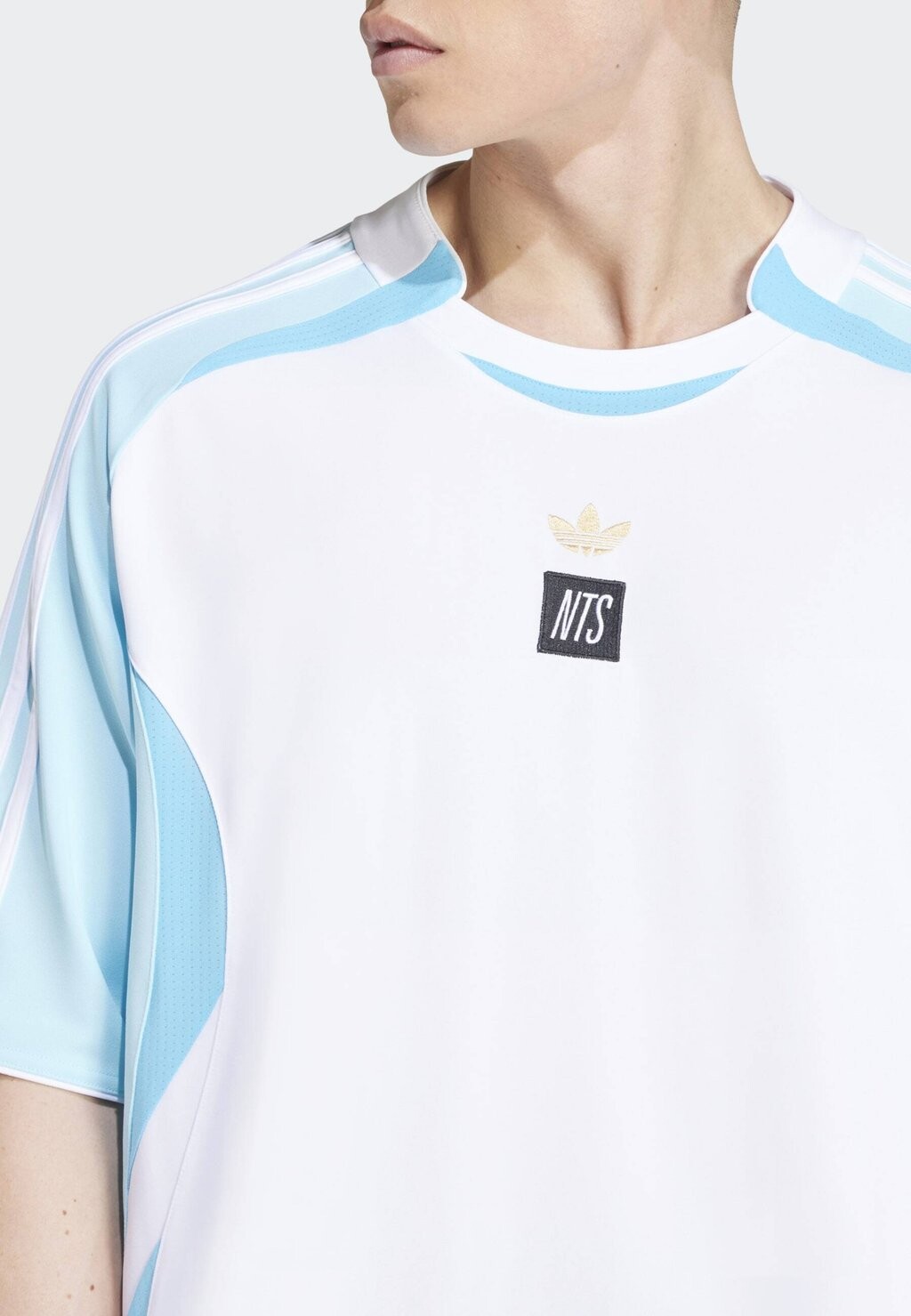 

Спортивная футболка ADIDAS NTS RADIO adidas, синий