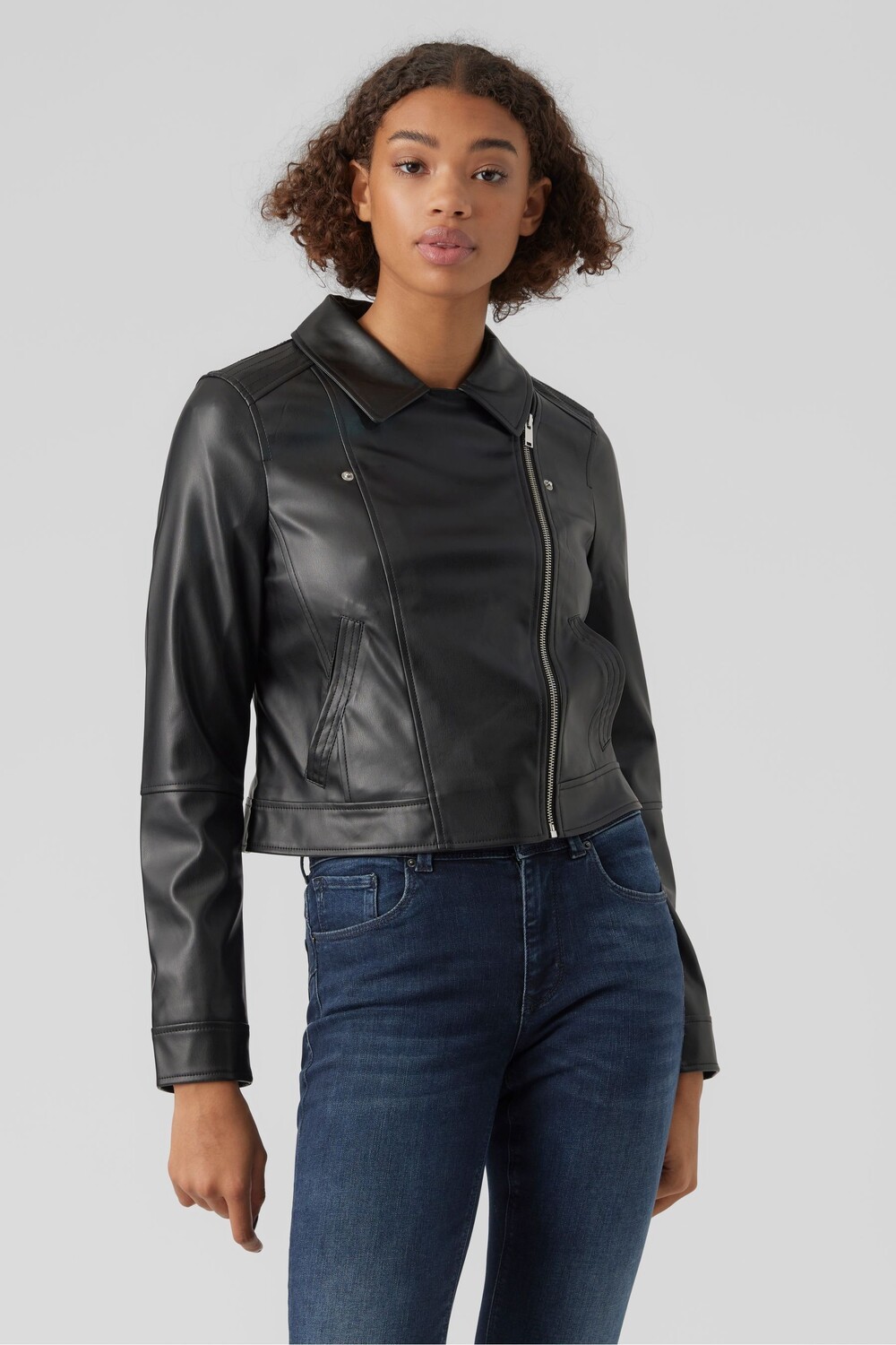 

Байкерская куртка из искусственного меха Vero Moda, черный