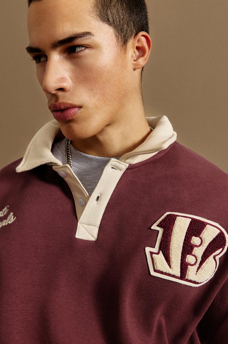 

Толстовка NFL Bengals Pull And Bear, лиловый