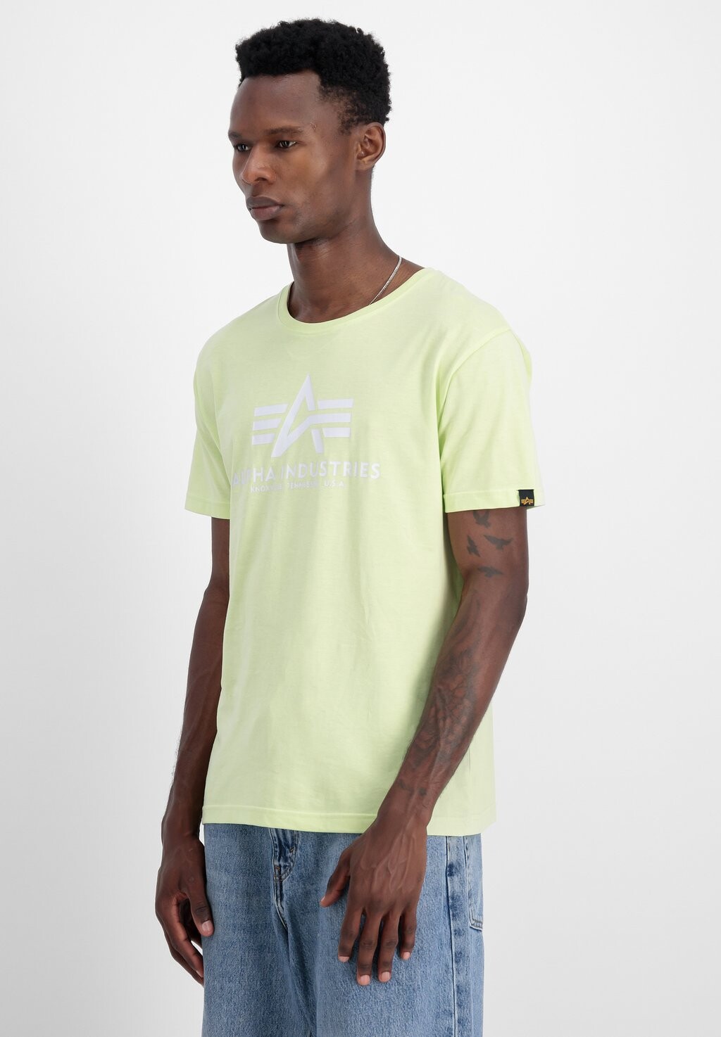 

Футболка с принтом Alpha Industries, желтый
