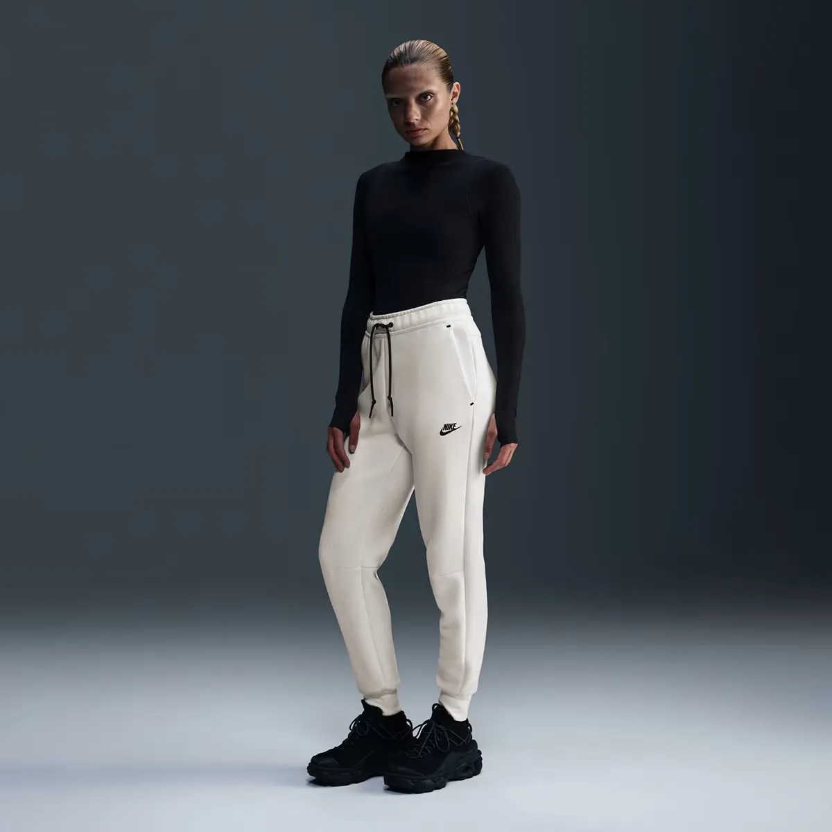 

Женские спортивные флисовые брюки Nike Tech, белый