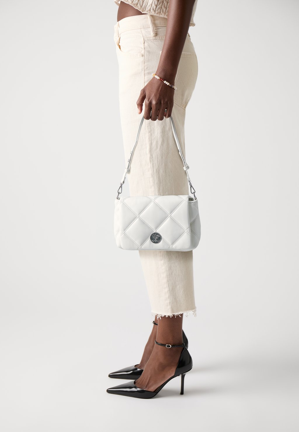 

Сумка через плечо CONFETTO SOLAR SHOULDERBAG - Across body bag JOOP! Jeans, белый